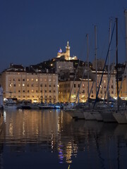 vieux port marseille de nuit