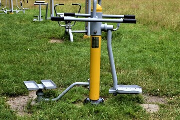 Urządzenie do uprawiania sportu © merko