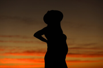 couple celebrates the moment of pregnancy