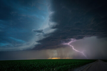 Obraz na płótnie Canvas Lighting, Thunder and Severe Weather on the Great Plains