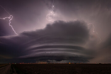 Fototapeta na wymiar Lighting, Thunder and Severe Weather on the Great Plains