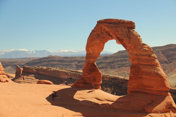 The big arch pf sandstone called Delicate Arch.