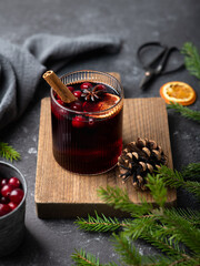 mulled Wine with cranberries
