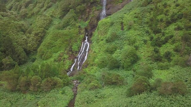 Waterfalls Poco Ribeira do Ferreiro 