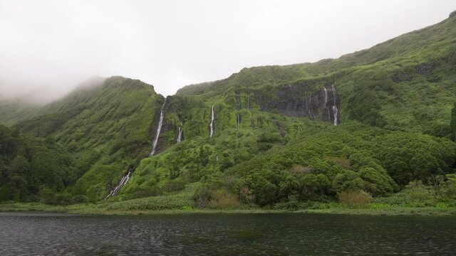  Waterfalls Poco Ribeira do Ferreiro / Alagoinha in the mountains flowing into a lake