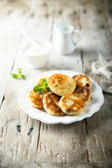 Homemade cottage cheese cakes with raisins