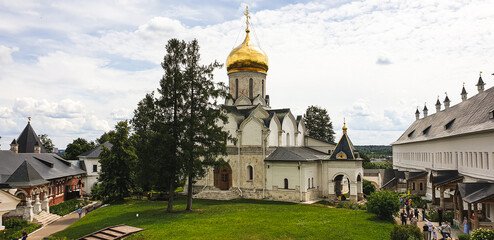 Fototapeta na wymiar Savvino-Storozhevskiy Monastery (Саввино-Сторожевский монастырь) at Zvenigorod