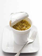 Ready-to-eat cup noodles
