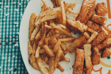 Salmón con patatas