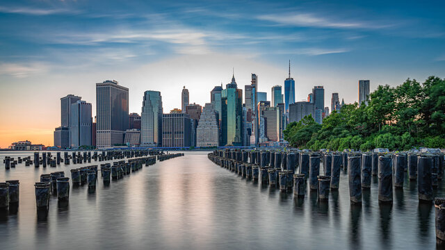 Manhattan downtown NYC © llhundupl