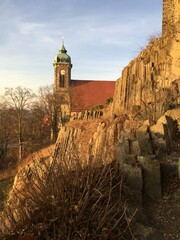 Burg Stolpen vor blaem Himmel