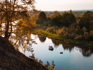 view of the river in Sunny weather at sunset in autumn. autumn time