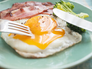 ベーコンエッグ