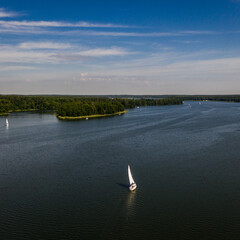 Żeglarstwo- Rejs po Mazurach - Kraina wielkich jezior - Mikołajki © BlackMediaHouse