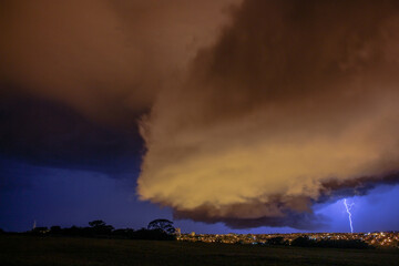 storm coming (Tempestade chegando) 
