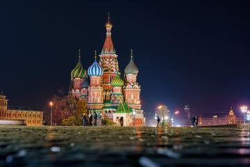 Obraz premium Moscow / Russia - Red square view of St. Basil's Cathedral at night