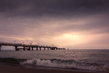 Fototapeta premium Seebrücke in Göhren auf der Insel Rügen an der Ostsee