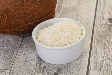 Coconut shredded chip with nut