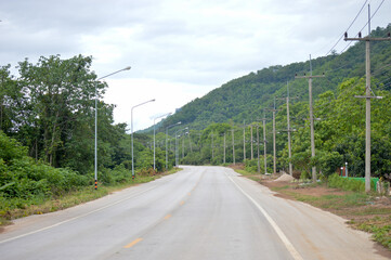 Fototapeta na wymiar mountain road in the mountains