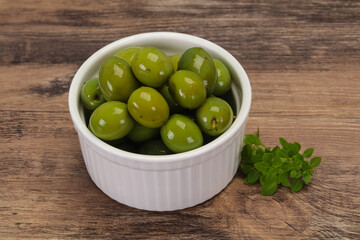 Green Campo Real olives in the bowl