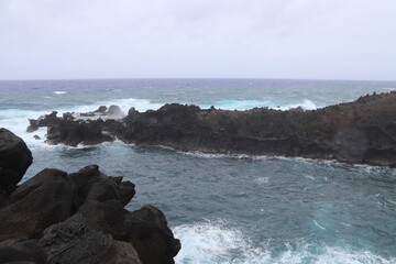 Littoral volcanique à l'île de Pâques