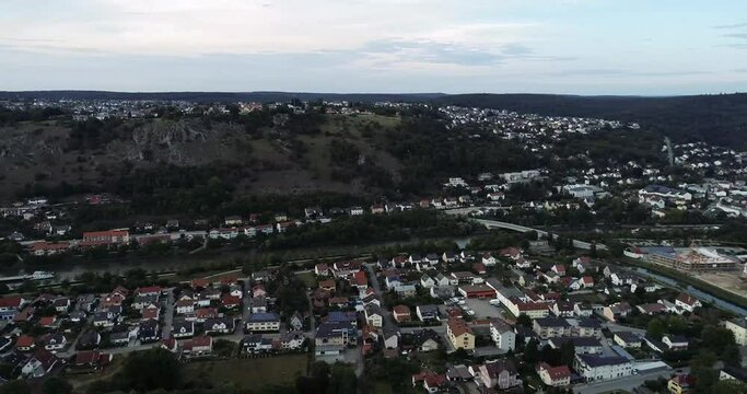 Die Stadt Kelheim in Niederbayern aus der Luft - Drohnenaufnahme