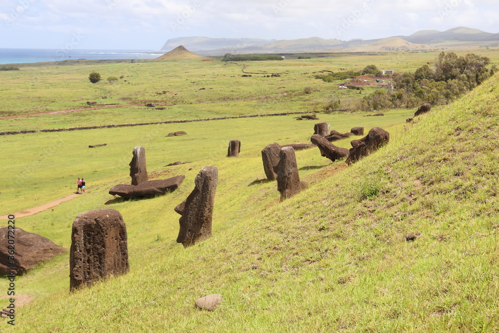 Sticker Moaïs du volcan Rano Raraku à l'île de Pâques