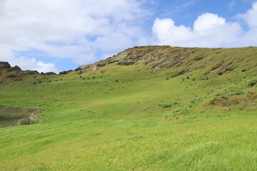 Fototapeta premium Cratère du volcan Rano Raraku à l'île de Pâques