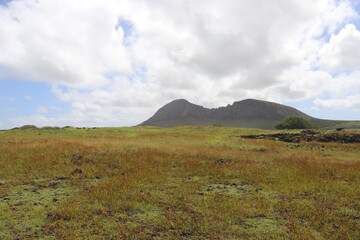 Volcan Rano Raraku à l'île de Pâques	