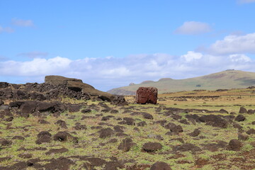 Moaï détruit à l'île de Pâques