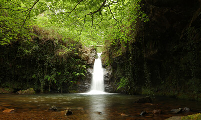 Cascadas de Doña Úrsula, Lamiña, Cantabria, España © IVÁN VIEITO GARCÍA