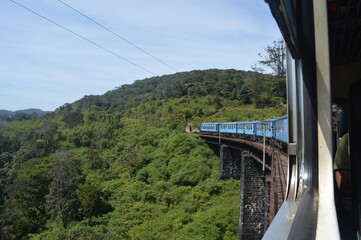 Fototapeta na wymiar railway bridge in the mountains