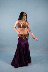 Obraz premium Beautiful Oriental dancer