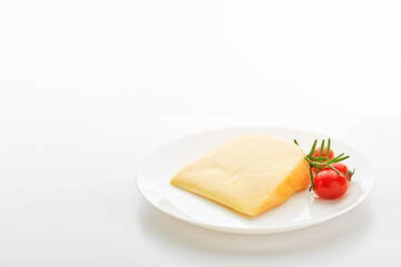 gouda cheese with rosemary and tomatoes