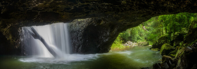 Natural arch, Springbrook National park