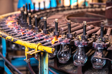 Automated workshop conveyor for production of glass lamps bulbs factory