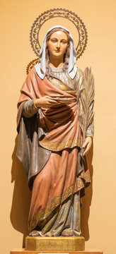 BARCELONA, SPAIN - MARCH 3, 2020: The carved polychrome sculpture of St. Lucy of the church Iglesia Santa Maria de Gracia de Jesus.