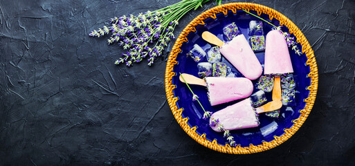 Obraz na płótnie Canvas Homemade ice cream with lavender.
