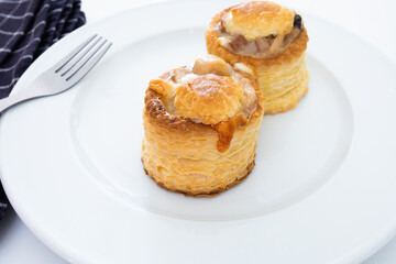 bouchée à la reine dans une assiette