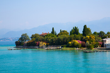 Fototapeta na wymiar Shipping on Lake Garda, Corona period