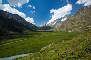 Fototapeta na wymiar Val d'Aosta, Alpes of Italy, Mont Blanc