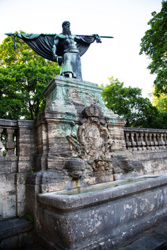 The Smith-von-Kochel monument on Lindwurmstrasse (Munich-Sendling) by Carl Ebbinghaus
