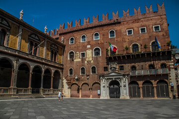 Fototapeta na wymiar Signoria Square (Piazza dei Signori) - one of the central historical squares of Verona.