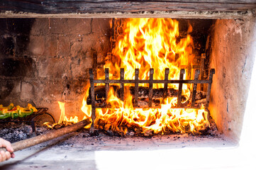 wood that burns for barbecue