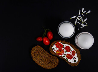 A beautiful view of a colorful breakfast table with beautiful decorations.