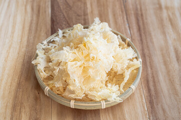 白きくらげ　乾燥