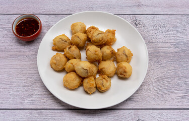 Fried and Battered Fish Tofu & Balls and Wok