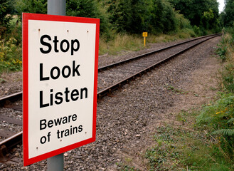 Railaway tracks warning notice