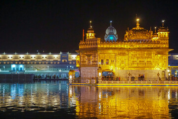 Fototapeta na wymiar golden_temple_amritsar_india