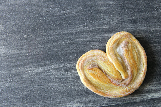 pan dulce mexicano con az&uacute;car, oreja y mo&ntilde;o